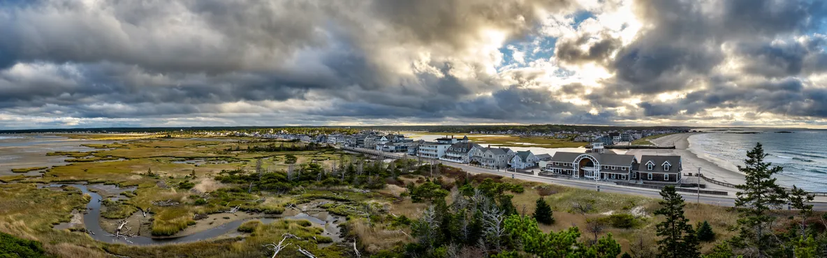 Hampton Beach, NH: A Coastal Gem with Sunny Delights and Charming Weather