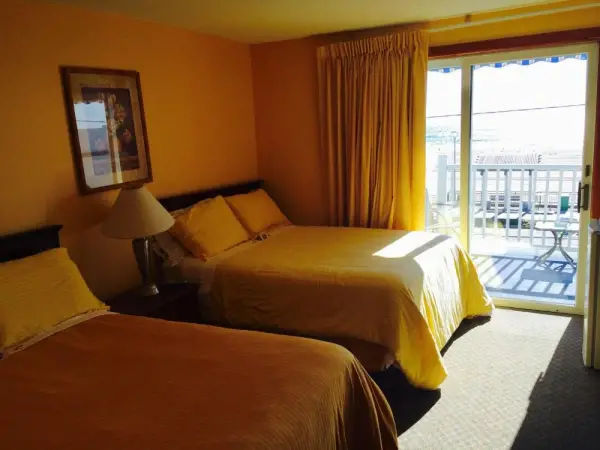 The Moulton Hotel 9